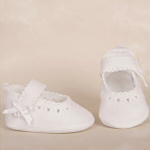 Weiße Ballerina mit Herzen