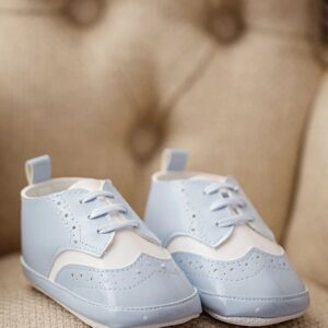 Hellblaue Halbschuhe zum Schnüren