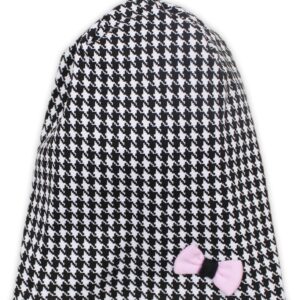 Schwarz-weiß gemusterte Mütze